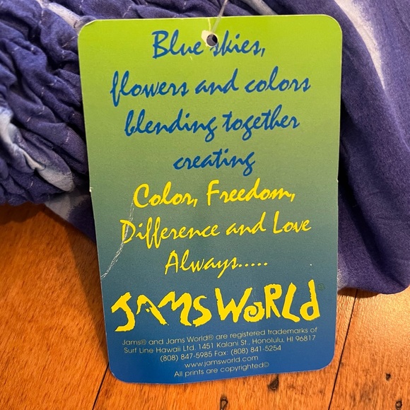 NWT Jams Word Floral Red Blue Gathered skirt, Size Large - Picture 3 of 5